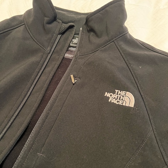 The North Face Jacket TNF Apex (Women’s) - Picture 6 of 7